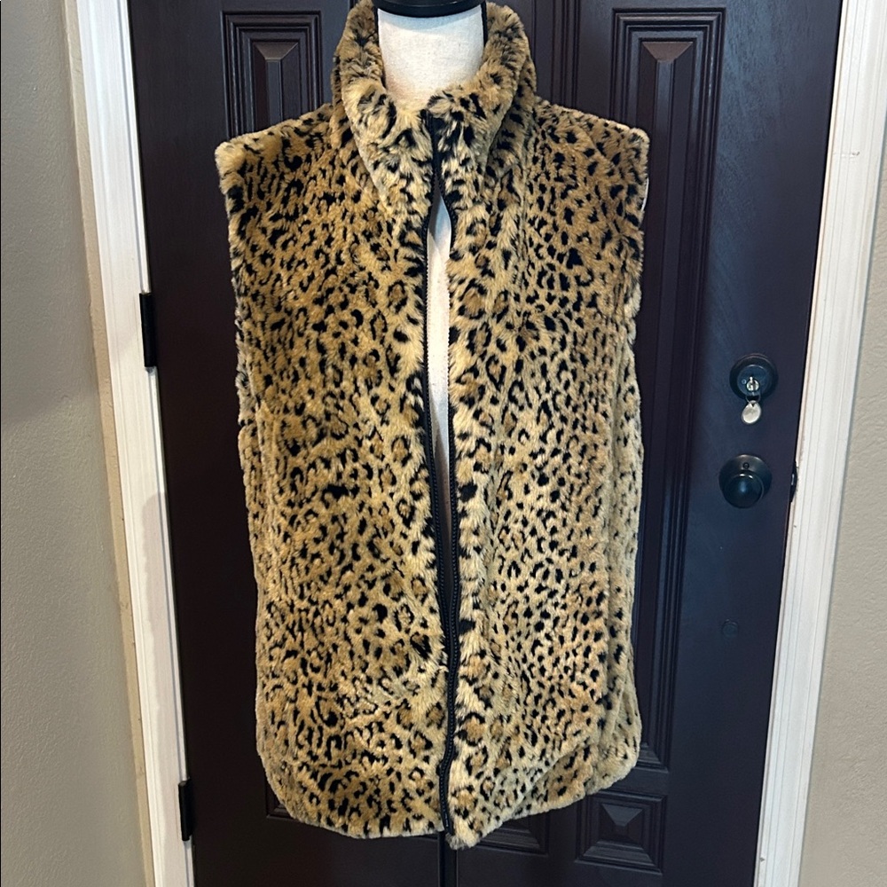 Leopard Fur Reversible Black Zip Up Vest